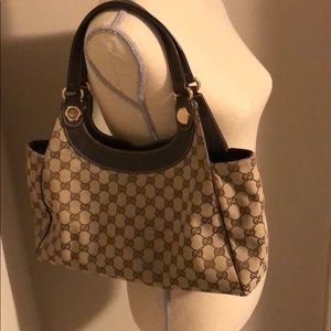 GUCCI Charmy Shoulder Bag